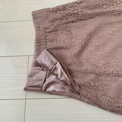 Couture Broochレーススカートの画像