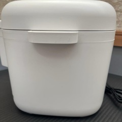 未使用 アイリスオーヤマ　電気圧力鍋　KPC-REMA3-Wの画像