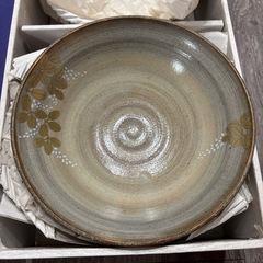 【未使用】たち吉　金彩草花煮物鉢の画像