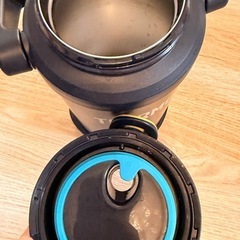 THERMOSサーモス 2L 水筒 の画像