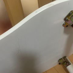 テーブル　白　曲線形の画像