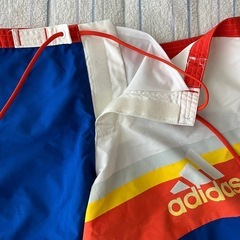adidas 水着の画像