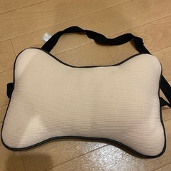 車用　ボーンクッションの画像