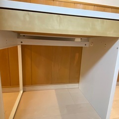 IKEA ミッケ　机の画像