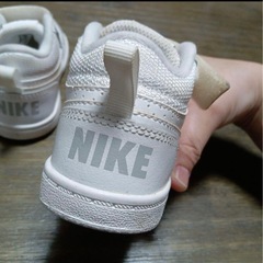 NIKE コートバーロウ ベビーシューズの画像