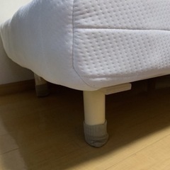 マットレス 脚付 ニトリ セミシングル ベッド 美品の画像