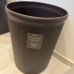 無料 ゴミ箱 丸型 コーヒー色の画像