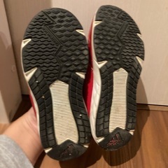 アディダスキッズスニーカーの画像