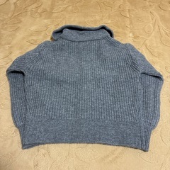 GUのニットの画像
