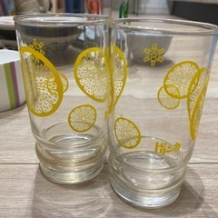 レトロな食器の画像