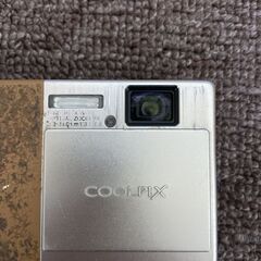 Nikon デジカメ COOLPIX S70 1210万画素 ニコン デジタルカメラ クールピクス 充電器/EH-68P バッテリー/EN-EL12の画像