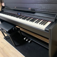 Roland DP603 電子ピアノ 木製ハイブリッド鍵盤 Bluetooth使えます イス付き2020年製の画像