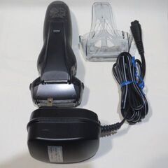 パナソニック ES-RT26-K ［往復式 3枚刃 水洗い可 充電・交流式］トリマー機能付き、 メンズシェーバー本体∔充電器の画像