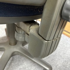オフィスチェア2脚セット現状渡しの画像