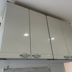 家庭用キッチン吊り戸棚の画像