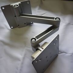 TV・ＰＣモニター取り付け器具の画像