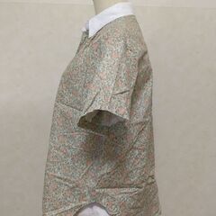 シャツ　グリーン×小花　レディースの画像