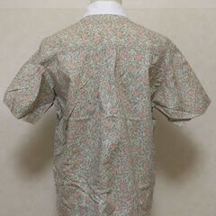 シャツ　グリーン×小花　レディースの画像