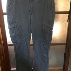 カーハートカーゴパンツの画像