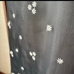 黒花柄刺繍シフォン　アシンメトリーワンピースの画像