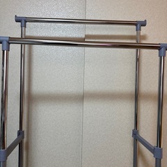 ハンガーラックの画像