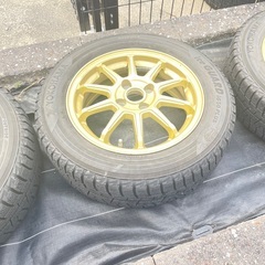 スタッドレスタイヤ 185/65R15の画像
