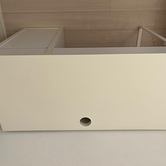 IKEA ホワイトデスクの画像