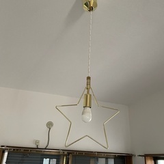 星型のおしゃれ照明の画像