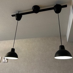 【引取限定・値引き交渉可】ダクトレール(長澤照明)　ペンダント照明2灯(IKEA)の画像