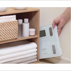 体重計　OMRONの画像