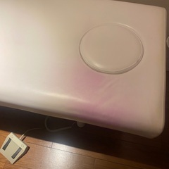 日程タイトな為、お値下げしました‼︎ エステ電動ベットの画像