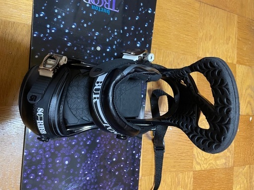 (141)Burtonスノーボード板+ビンディング(流れ止め付き )