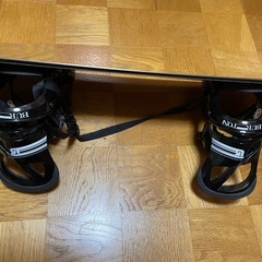 (141)Burtonスノーボード板+ビンディング(流れ止め付き )の画像
