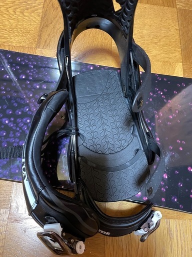 (141)Burtonスノーボード板+ビンディング(流れ止め付き )