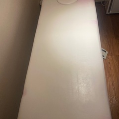 日程タイトな為、お値下げしました‼︎ エステ電動ベットの画像