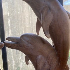 木彫りのイルカ🐬の画像
