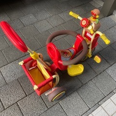 アンパンマン三輪車の画像