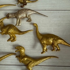 恐竜フィギュアの画像