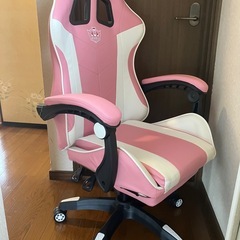 ゲーミングチェアの画像