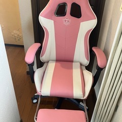 ゲーミングチェアの画像