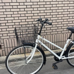 【取引中】
綺麗な状態26インチホワイト6段速付き自転車の画像