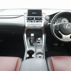【自社ローン対象】レクサス　NX200ｔ　障害物センサー　本革シート　キーレスの画像