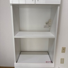 食器棚の画像