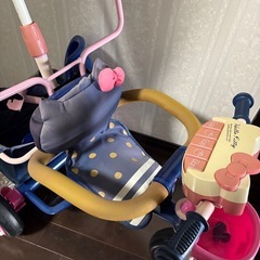 キティちゃん三輪車の画像