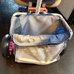 キティちゃん三輪車の画像