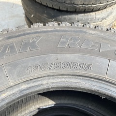 195/80r15スタッドレスタイヤの画像