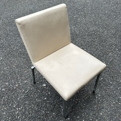 チェアー　2脚で500円の画像
