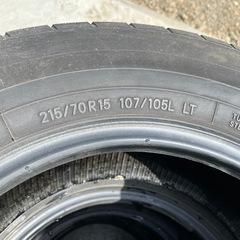 215/70r15.ＬＴタイヤ の画像