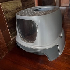 色々、洋服、バッグ、猫トイレの画像