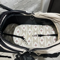 【中古品】美品　ワンちゃん用　エアーバギー　ブレーキ付　カラーはミルクティー限定色
　の画像